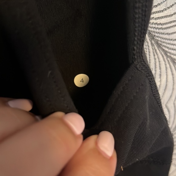 Lululemon Still shorts - Picture 3 of 3